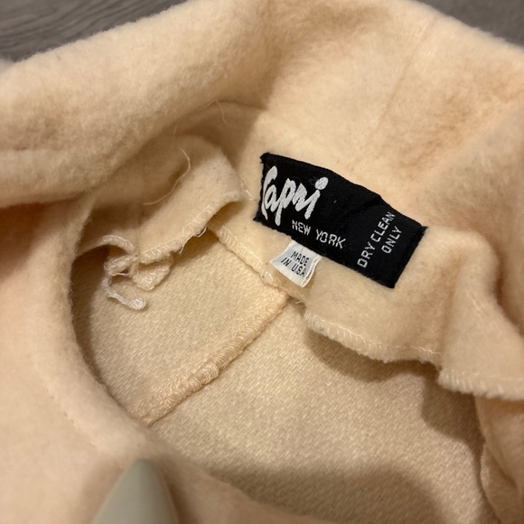 Late 70s/Early 80s Vintage Cream Wool Cape Coat by Capri, One Size Fits Most - Picture 5 of 9